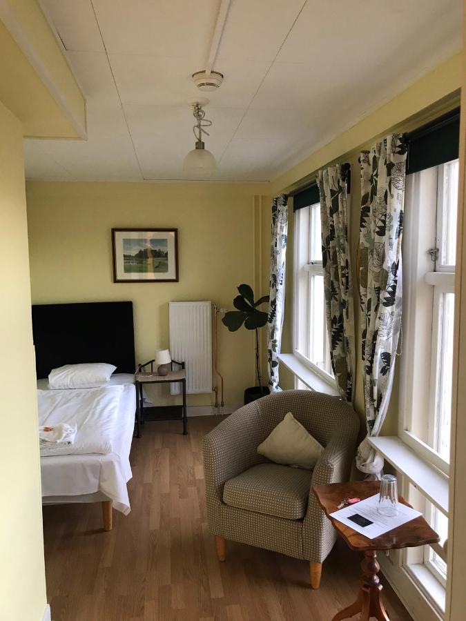 Hunnebergs Gard Hostel & Camping Vargon Bagian luar foto
