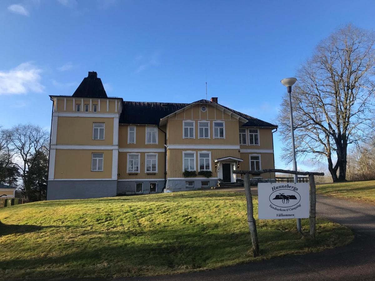 Hunnebergs Gard Hostel & Camping Vargon Bagian luar foto